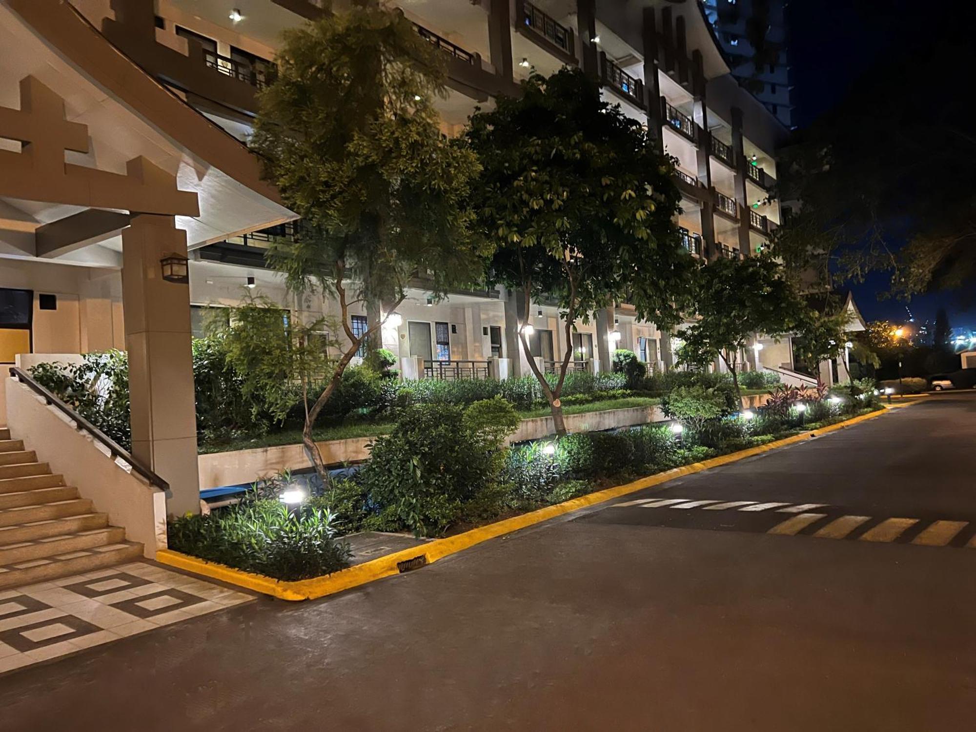 Stunning 2Br Apt, 65 Sq M Netflix At Rosewood Pointe Residences Near Bgc Manila Esterno foto
